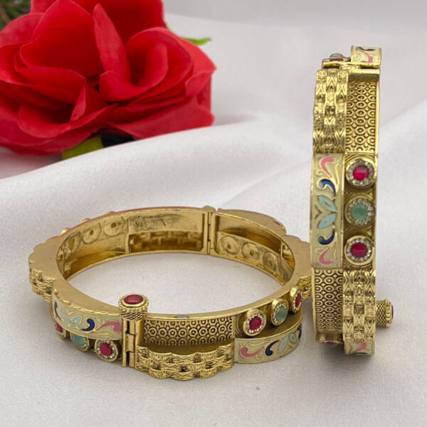 Antique Meenakari Bangles with Multicolour Detailing