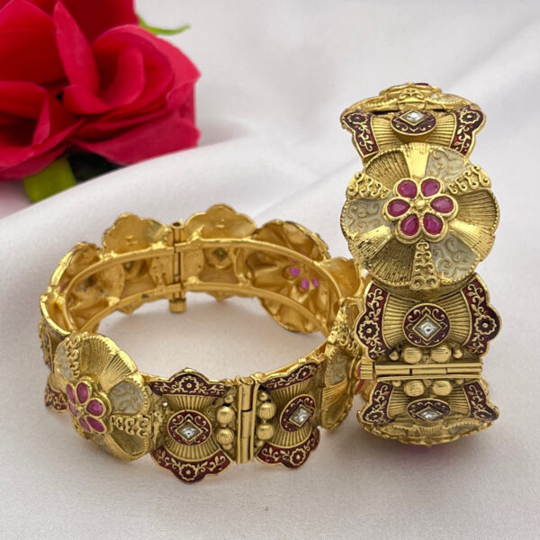 Gold Platted Temple Meenakari Bangle
