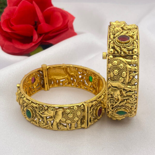 Antique Gold Platted Elephant Design Bangles With Stone Work