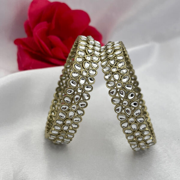 Floral Kundan Antique Bangle