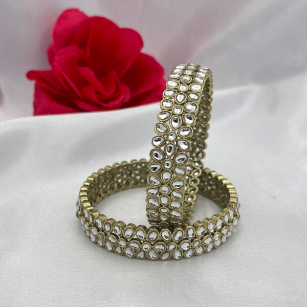 Floral Kundan Antique Bangle