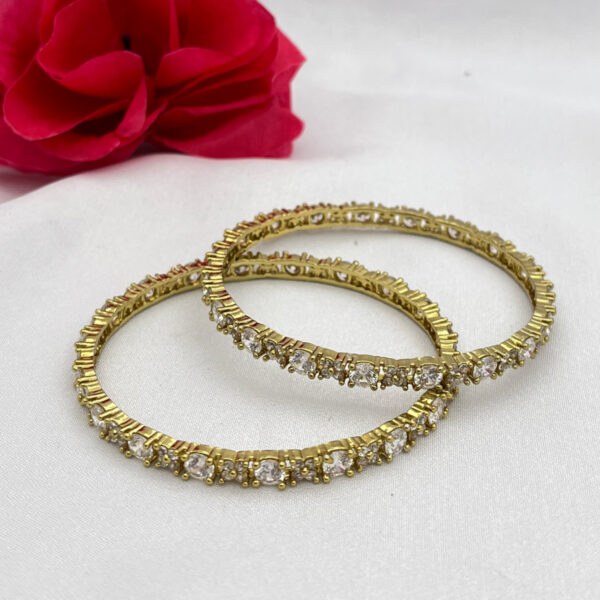 Antique Solitaire Spark Bangle
