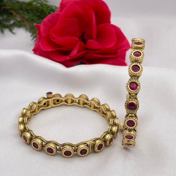 Rajwadi Ruby And Gold Platted Bangles