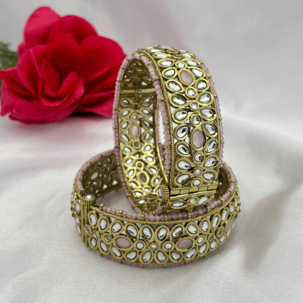 Antique Kundan Bangle with Baby Pink Crystal Edging