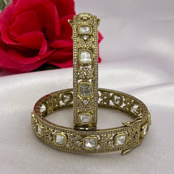 Antique Kundan Polki Bangle