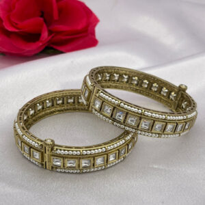 Pearl Edge Kundan Bangles with Antique Finish