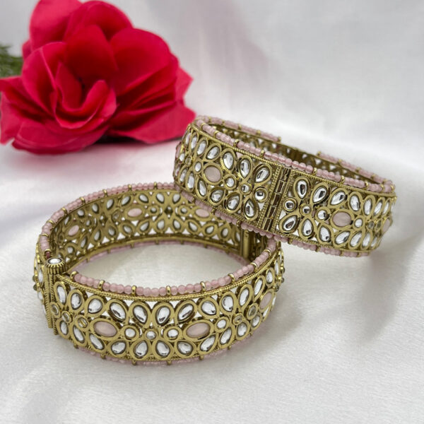 Antique Kundan Bangle with Baby Pink Crystal Edging