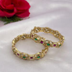 Kundan bangle with touch of Ruby and emerald