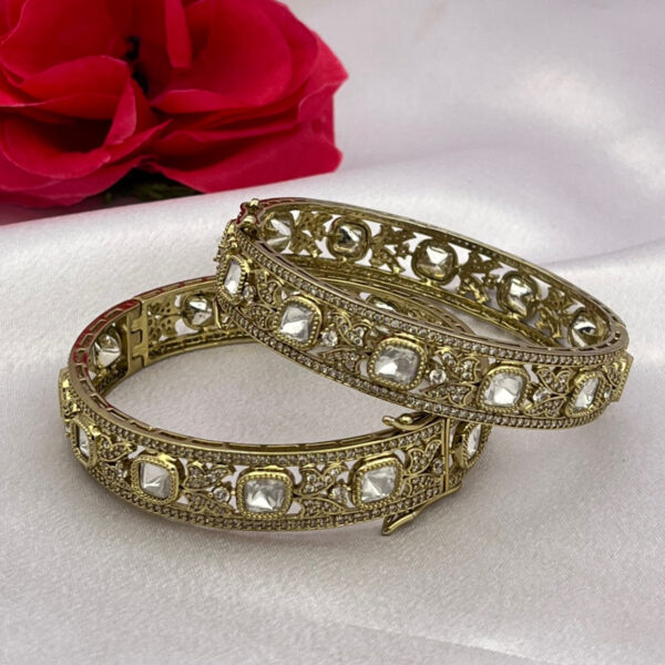 Antique Kundan Polki Bangle