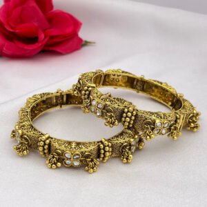Rajwadi Antique Kundan Bangle