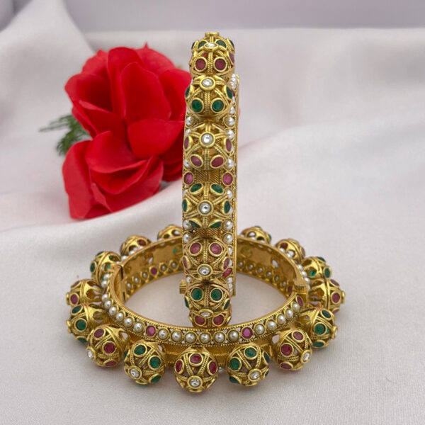 Rajwadi Pearl Bangles