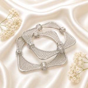 Square-shaped AD kada