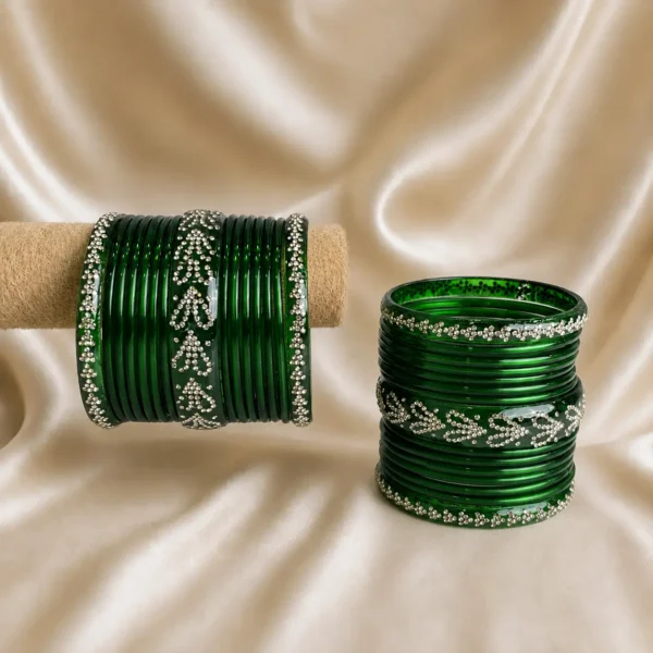 Classic Green Bangles With Heart Design Stone Glass Bangle Set