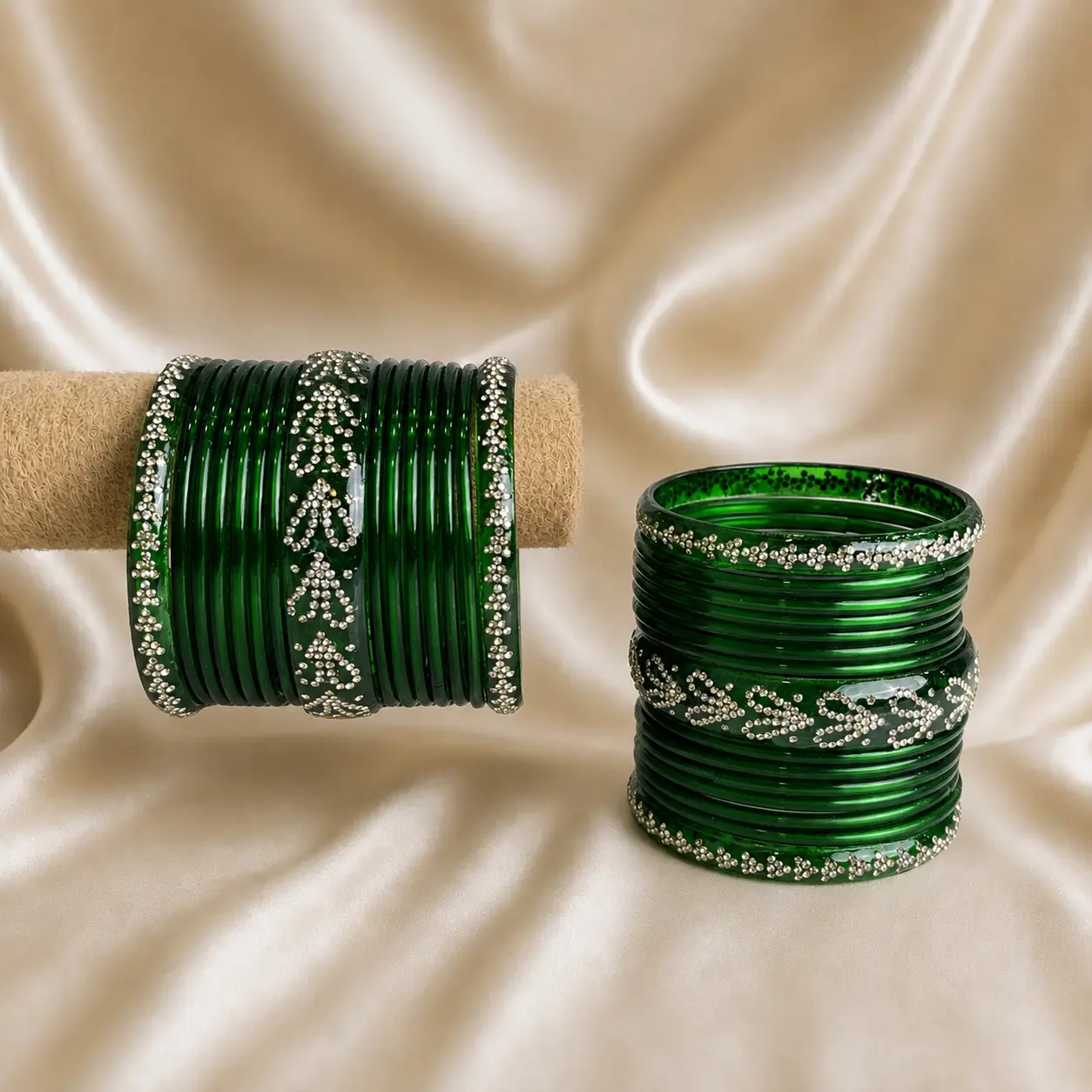 Classic Green Bangles With Heart Design Stone Glass Bangle Set