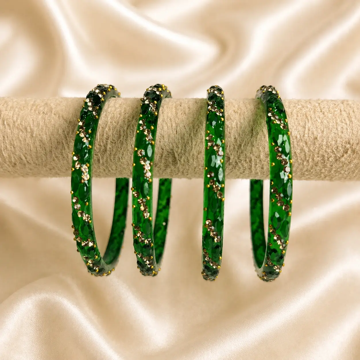 Traditional Stone Cutting Glass Kada
